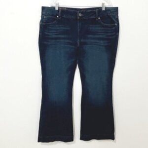 Wrangler Retro Mae Trouser Jeans Mid Rise in Quinn Wide Leg 09MWWNQ